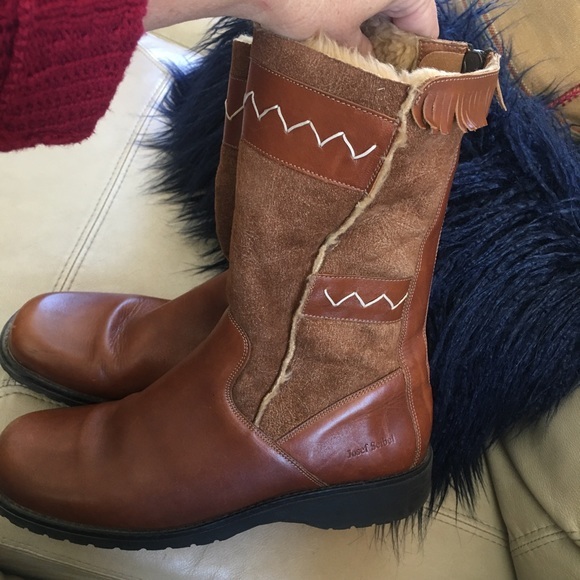 Gorgeous handcrafted leather boots - Picture 6 of 11